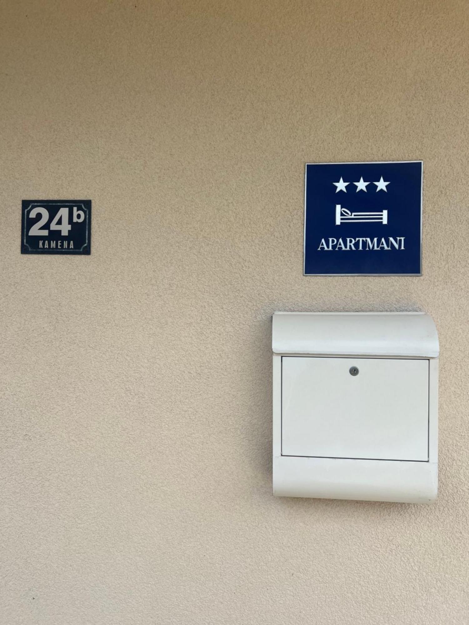 Villa Jurisic Tučepi Buitenkant foto