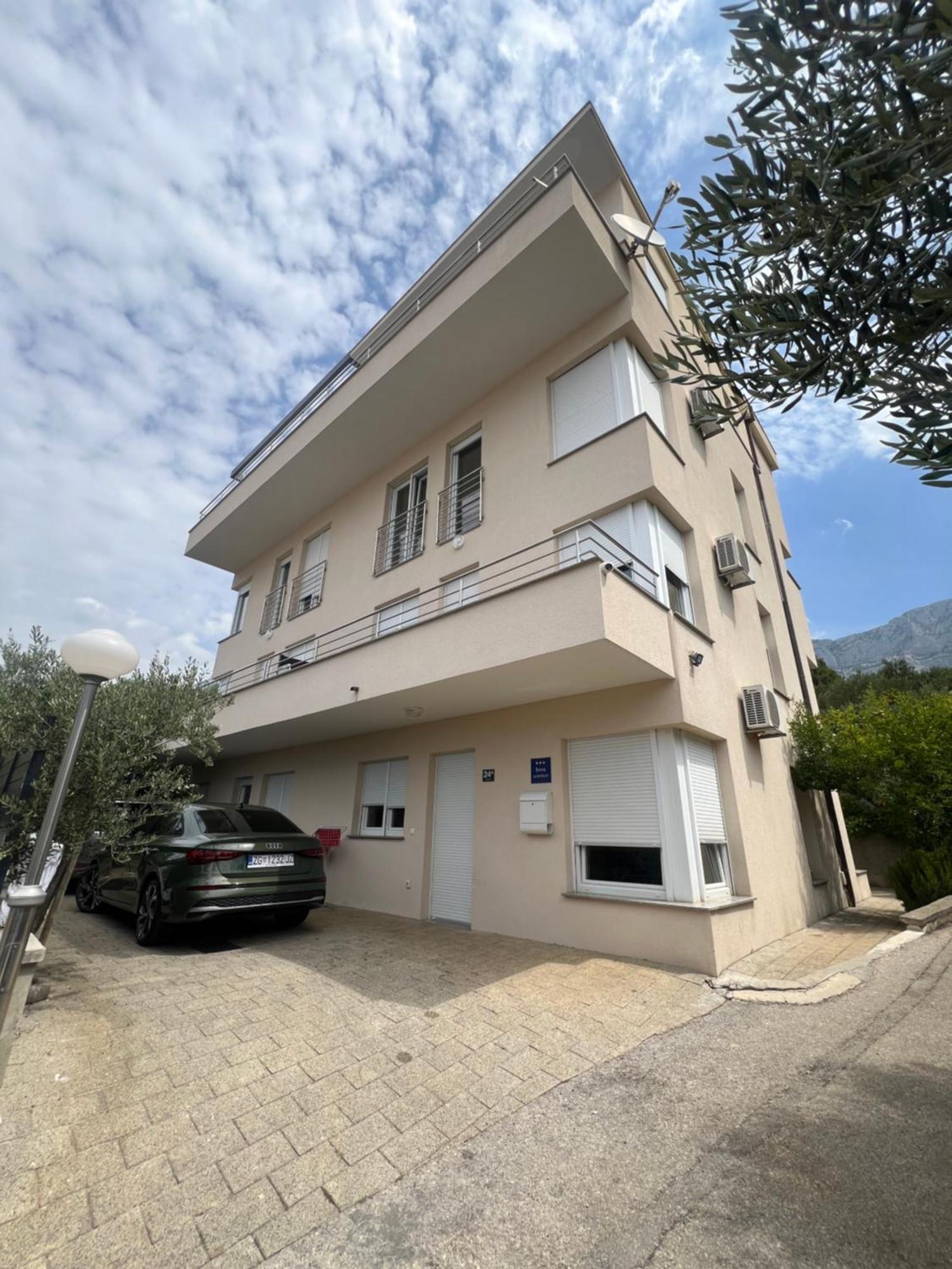 Villa Jurisic Tučepi Buitenkant foto